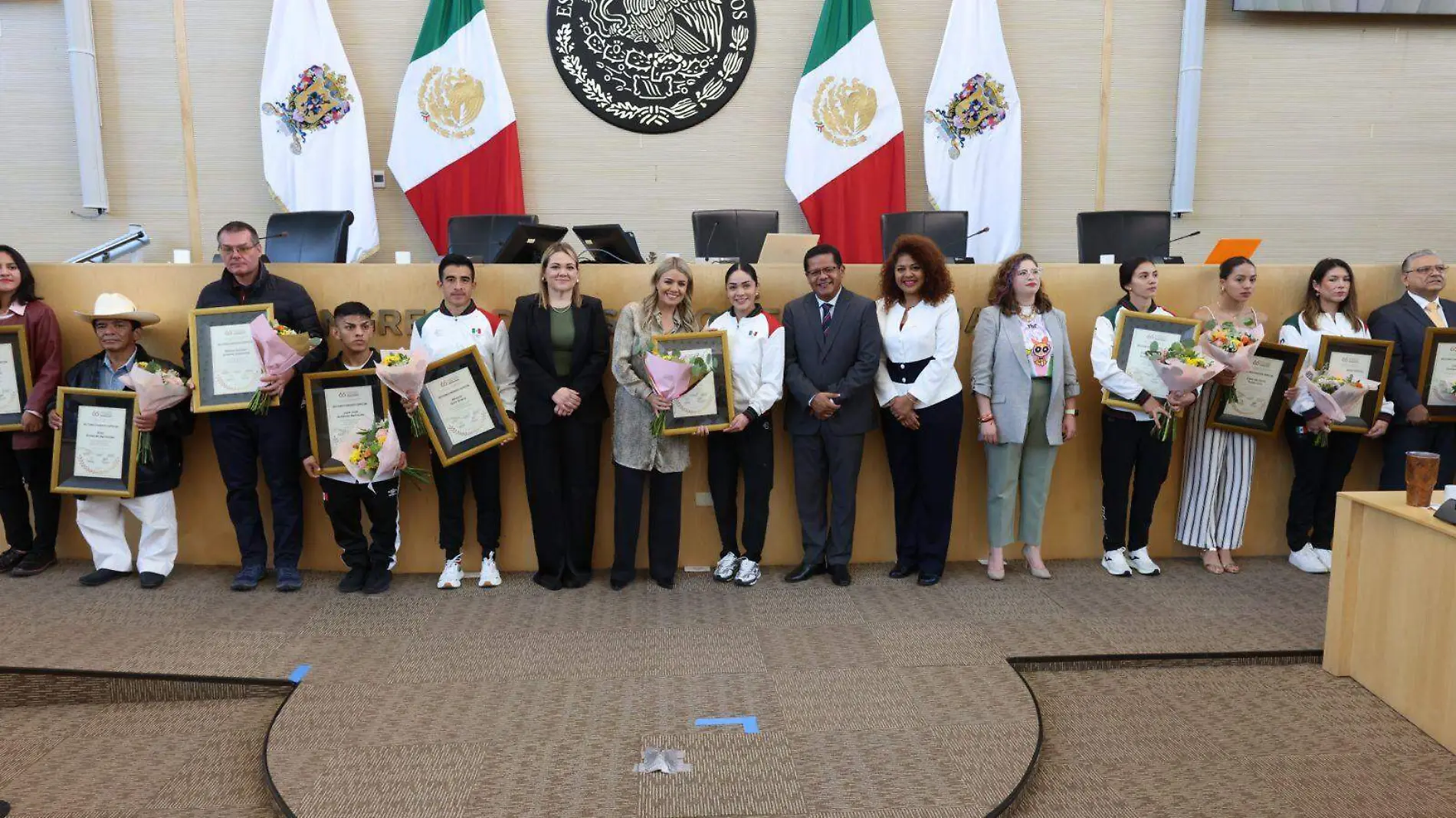 GUANAJUATO- RECONOCEN A ATLETAS GUANAJUATENSES 3